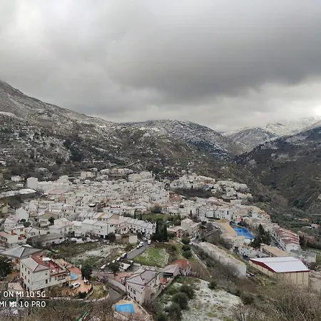Vivienda En El Centro De * Guejar Sierra